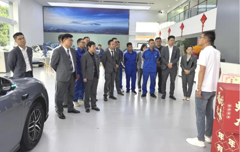 汽貿(mào)公司黨支部開展&ldquo;走出去、學(xué)進來，改作風(fēng)、促發(fā)展&rdquo;貫徹中央八項規(guī)定精神學(xué)習(xí)教育走深走實主題黨日活動