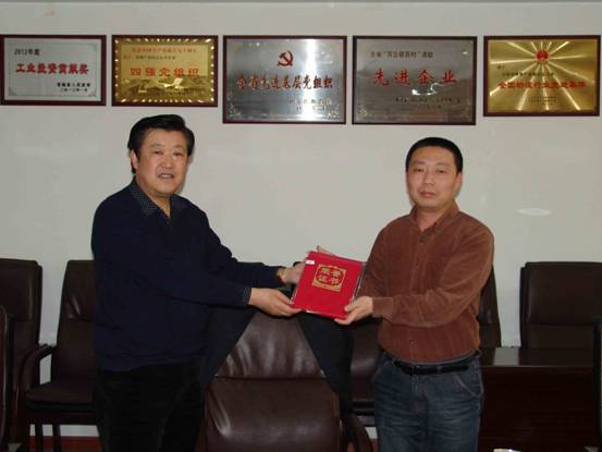 立足本職做貢獻(xiàn)，巾幗建功展風(fēng)采