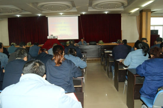 學(xué)習(xí)精神奮勇?lián)?  領(lǐng)會要義扎實工作